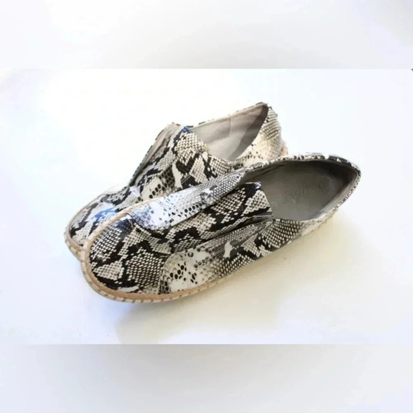 J/S slides slip on shoes - Picture 3 of 11